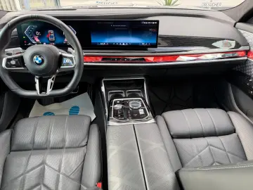 BMW 740d xDrive M Sport Pro Fond Entert UPE 171.951€