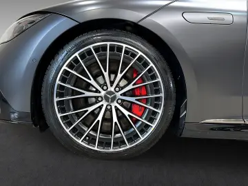 MERCEDES-BENZ EQE 43 AMG 4MATIC Hyperscreen DISTRONI…