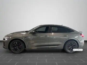 AUDI Q8 Sportback e-tron S line 55 e-tron quattro 300