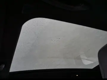 BMW M5 Touring INDIVIDUAL CARBON PANO B&W SOUND