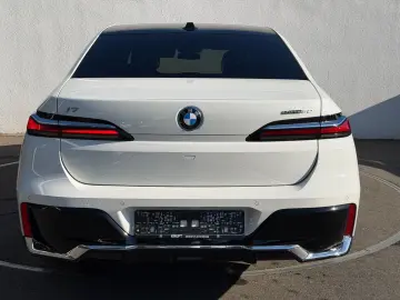 BMW i7 eDrive50 M SPORT KRISTAL KAMERA ACC ICONIC