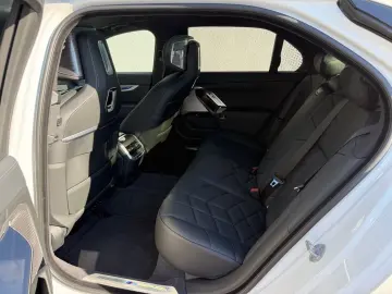 BMW i7 eDrive50 M SPORT KRISTAL KAMERA ACC ICONIC