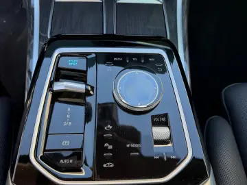 BMW i7 eDrive50 M SPORT KRISTAL KAMERA ACC ICONIC