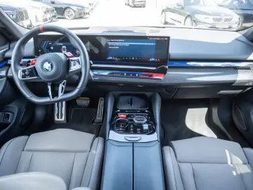 BMW M5 xDrive INDIVIDUAL UPE 181.100 - 0 5% 360  B&W