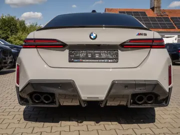 BMW M5 xDrive INDIVIDUAL UPE 181.100 - 0 5% 360  B&W