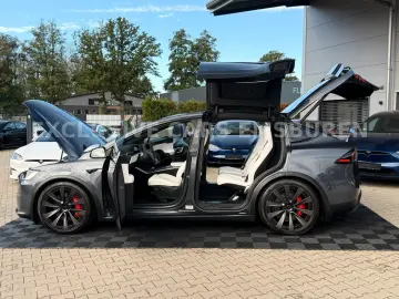 TESLA MODEL X PLAID   MATRIX LED   AI  COMPUTER 4   22