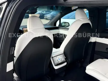 TESLA MODEL X PLAID   MATRIX LED   AI  COMPUTER 4   22