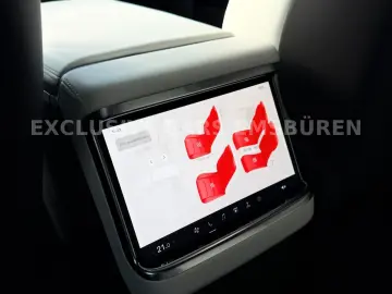 TESLA MODEL X PLAID   MATRIX LED   AI  COMPUTER 4   22