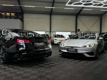 TESLA MODEL X PLAID   MATRIX LED   AI  COMPUTER 4   22