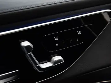MERCEDES-BENZ GLC 450d 4Matic 3xAMG DIGI-LIGH PANO M…