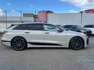 AUDI S6 e-tron Avant edition one beige PANO S-SITZE