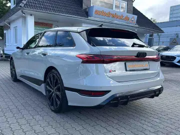 AUDI S6 e-tron Avant edition one beige PANO S-SITZE