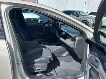 AUDI S6 e-tron Avant edition one beige PANO S-SITZE