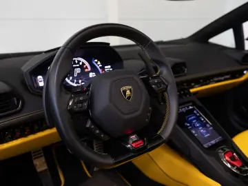 LAMBORGHINI Huracán EVO Spyder NOVITEC LIFT SENSONUM