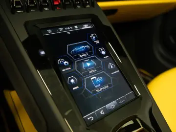 LAMBORGHINI Huracán EVO Spyder NOVITEC LIFT SENSONUM