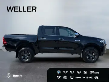 TOYOTA Hilux 2.4 D Double Cab Comfort AT  Navi CAM SHZ