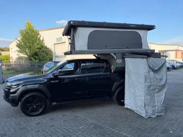 TOYOTA Hilux Double Cab Invincible 4x4 AUTOMATIK AHK