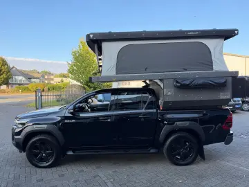 TOYOTA Hilux Double Cab Invincible 4x4 AUTOMATIK AHK