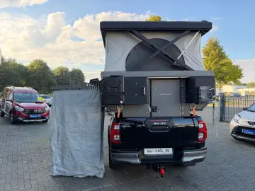 TOYOTA Hilux Double Cab Invincible 4x4 AUTOMATIK AHK