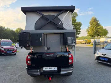 TOYOTA Hilux Double Cab Invincible 4x4 AUTOMATIK AHK