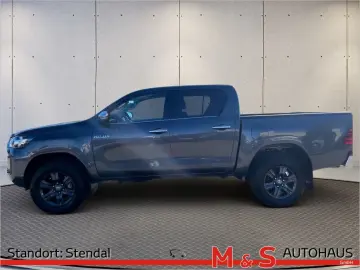 TOYOTA Hilux 2.8 Double Cab Comfort 4x4 KAMERA NAVI