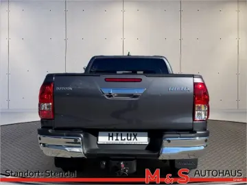 TOYOTA Hilux 2.8 Double Cab Comfort 4x4 KAMERA NAVI