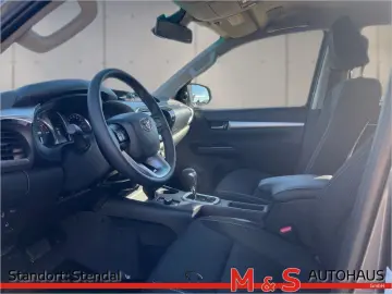TOYOTA Hilux 2.8 Double Cab Comfort 4x4 KAMERA NAVI