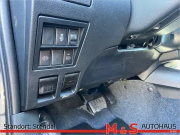 TOYOTA Hilux 2.8 Double Cab Comfort 4x4 KAMERA NAVI