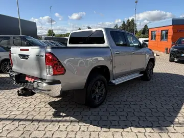 TOYOTA Hilux 2.4 D-4D Double Cab 4x4 Rückfk. SHZ Klima