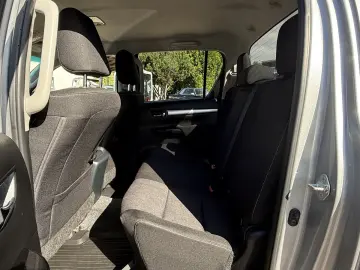 TOYOTA Hilux 2.4 D-4D Double Cab 4x4 Rückfk. SHZ Klima