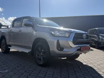 TOYOTA Hilux 2.4 D-4D Double Cab 4x4 Rückfk. SHZ Klima