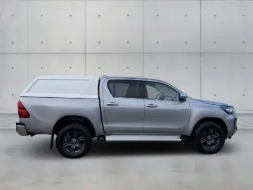TOYOTA Hilux Double Cab Comfort 4x4
