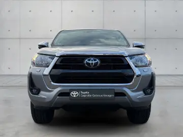 TOYOTA Hilux Double Cab Comfort 4x4