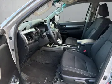 TOYOTA Hilux Double Cab Comfort 4x4