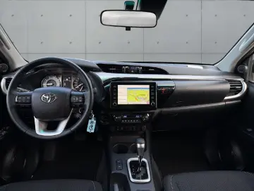 TOYOTA Hilux Double Cab Comfort 4x4