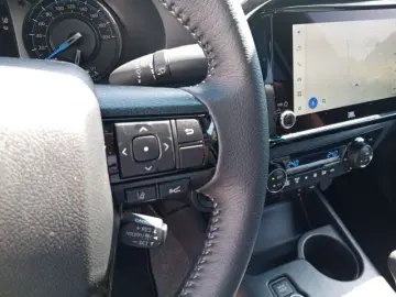 TOYOTA Hilux 4x4 Double Cab MHEV Autm. Invincible