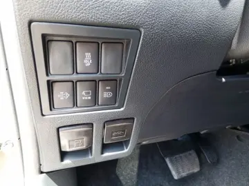 TOYOTA Hilux 4x4 Double Cab MHEV Autm. Invincible