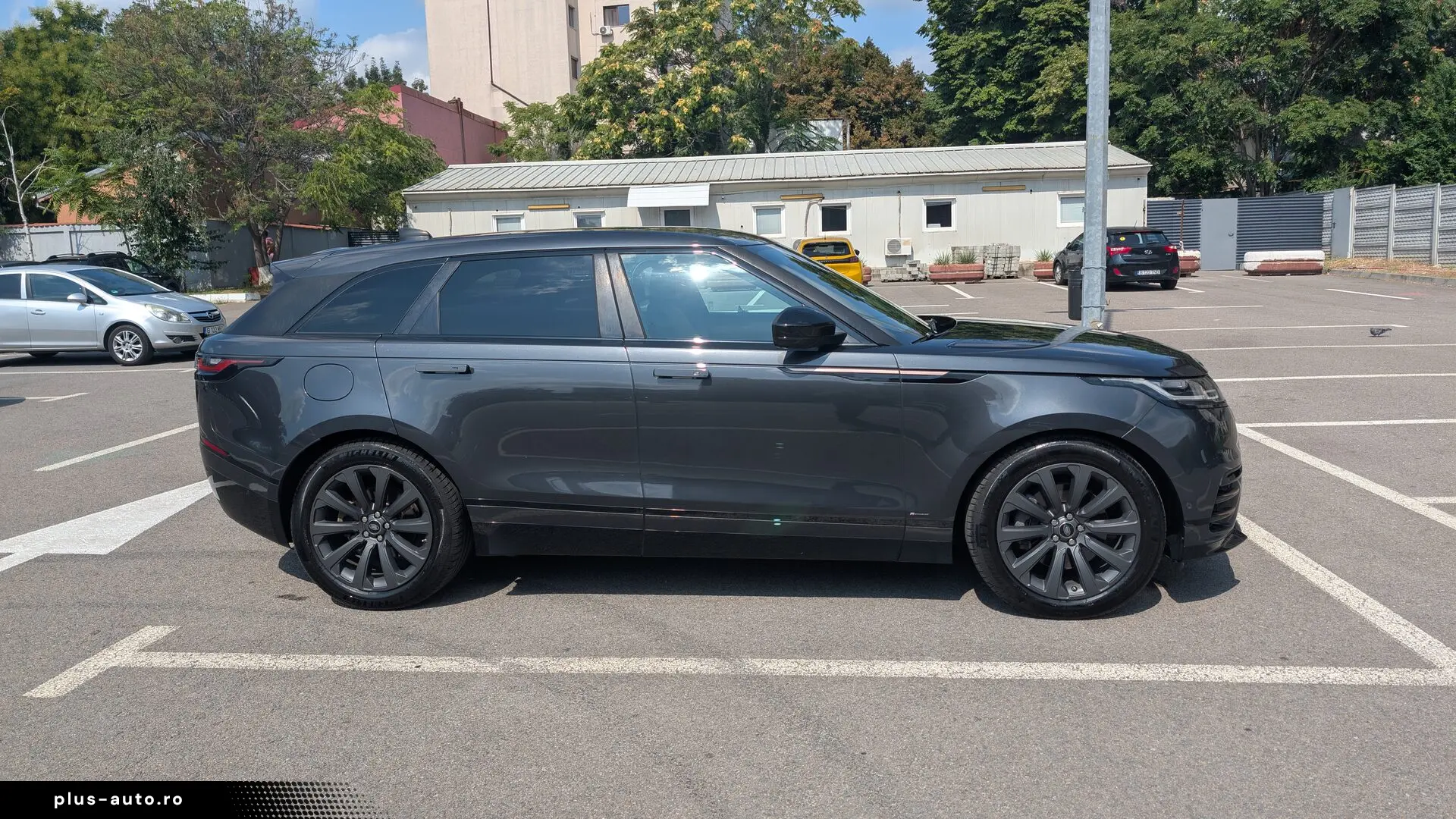 Range Rover Velar 3.0 V6 D300 R-Dynamic SE  300 CP  4x4