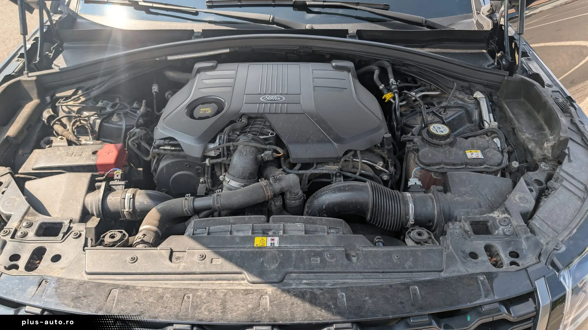 Range Rover Velar 3.0 V6 D300 R-Dynamic SE  300 CP  4x4
