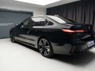 BMW 740d xDrive M Sport Pro  Individual  Faruri Crystal  B&W