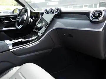 MERCEDES-BENZ GLC 300 de 4M AMG-Sport Technik Pano AHK Distr