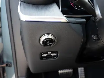 MERCEDES-BENZ GLC 300 de 4M AMG-Sport Technik Pano AHK Distr