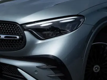 MERCEDES-BENZ GLC 300 de 4M AMG-Sport Technik Pano AHK Distr