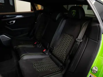 LAMBORGHINI Urus S