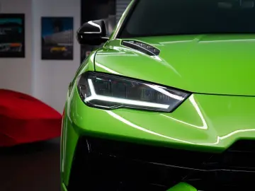 LAMBORGHINI Urus S