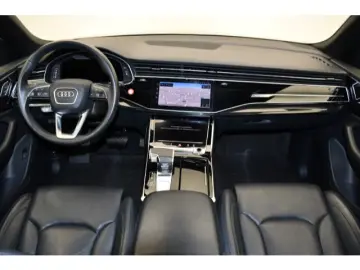 Audi Q8 50 TDI quattro tiptronic