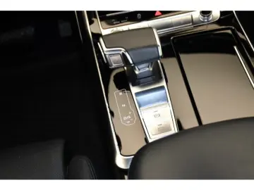 Audi Q8 50 TDI quattro tiptronic