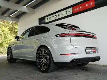 Cayenne Coupé E-Hybrid Black Edition Garantie 05 2028