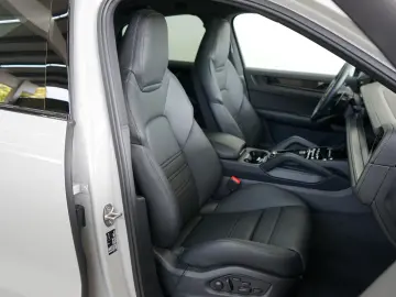 Cayenne Coupé E-Hybrid Black Edition Garantie 05 2028