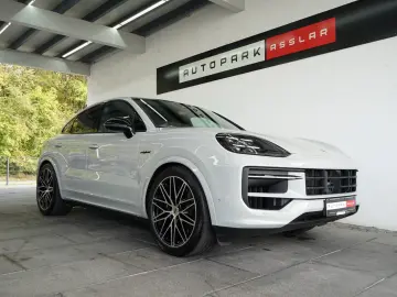 Cayenne Coupé E-Hybrid Black Edition Garantie 05 2028
